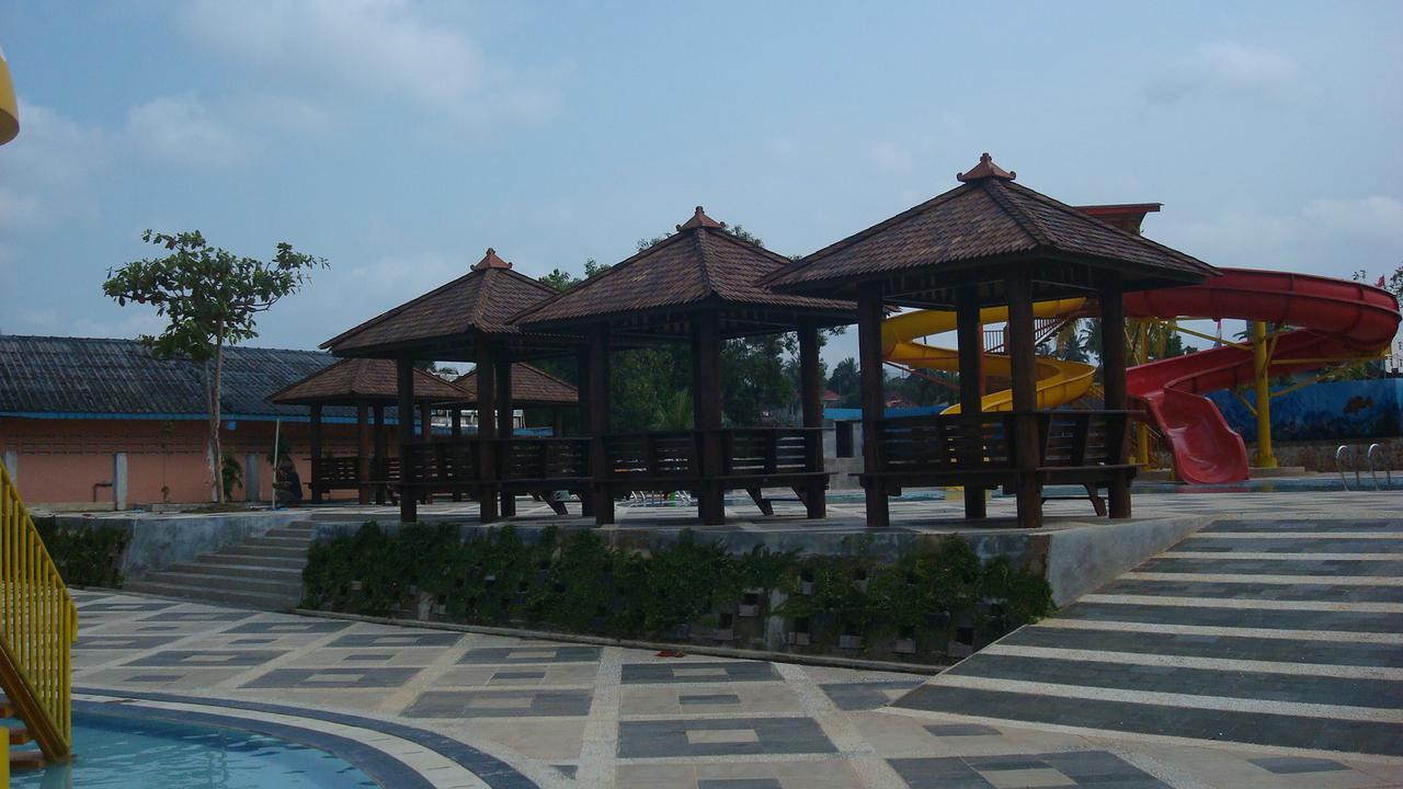 Hotel Sunrise City Tanjung Pinang Εξωτερικό φωτογραφία