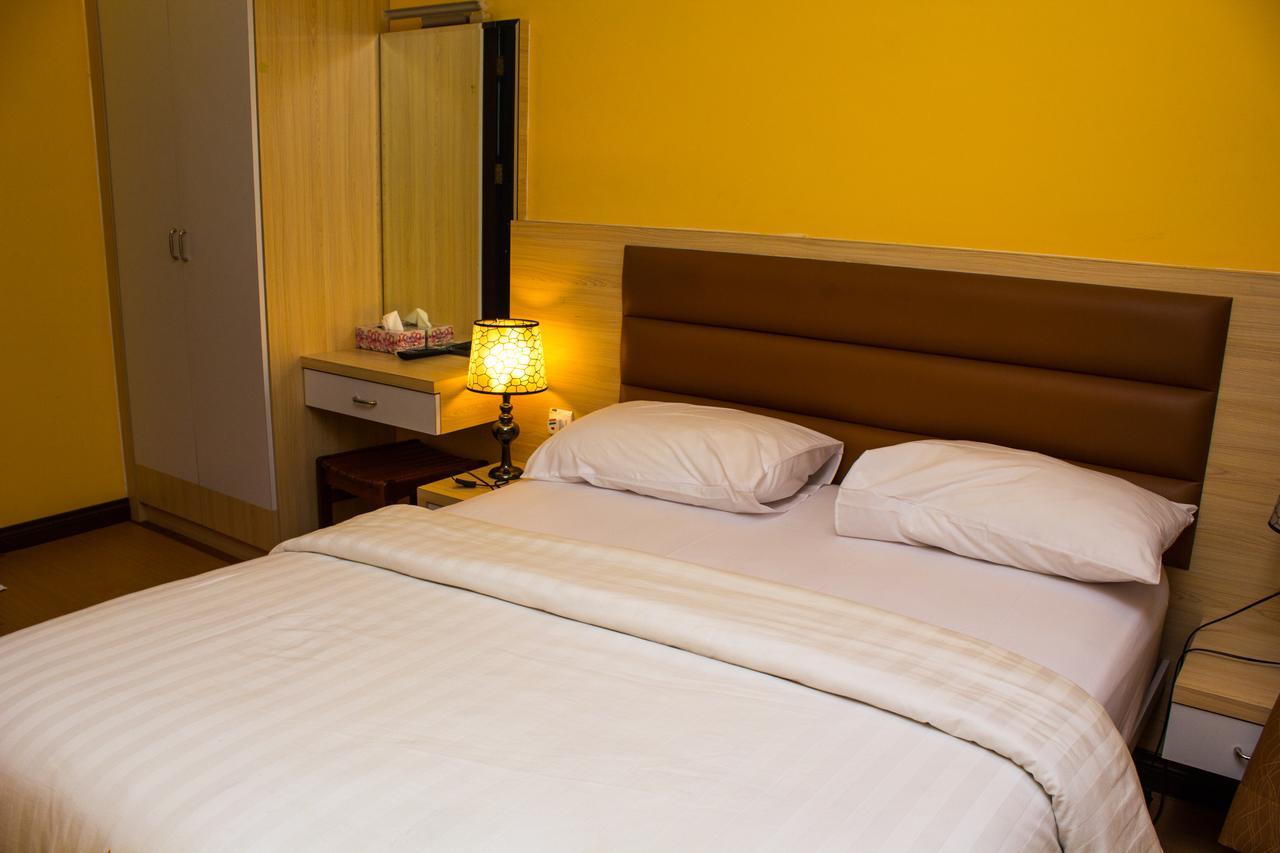 Hotel Sunrise City Tanjung Pinang Εξωτερικό φωτογραφία