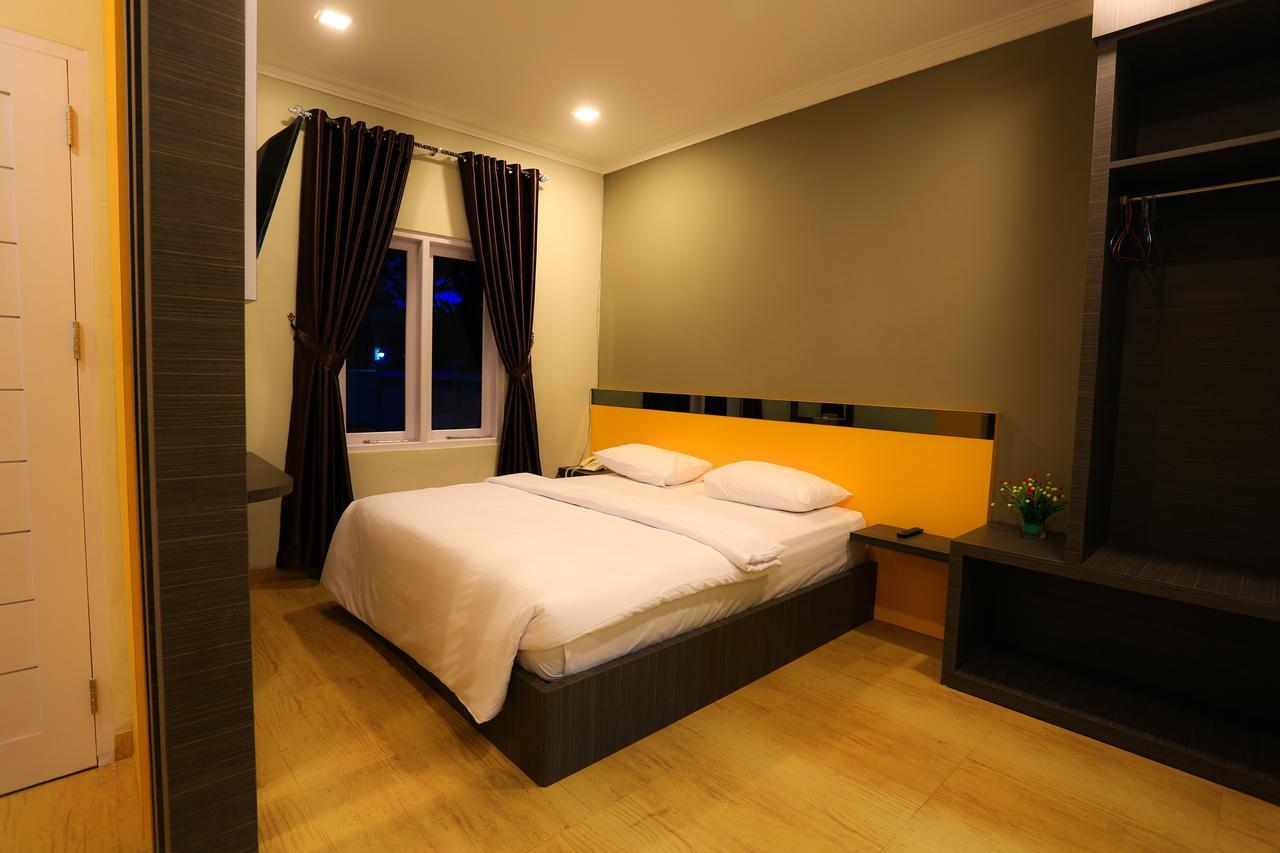 Hotel Sunrise City Tanjung Pinang Εξωτερικό φωτογραφία
